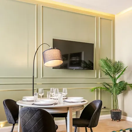 Vatican 3 Bedrooms And Private Sauna And Gym *